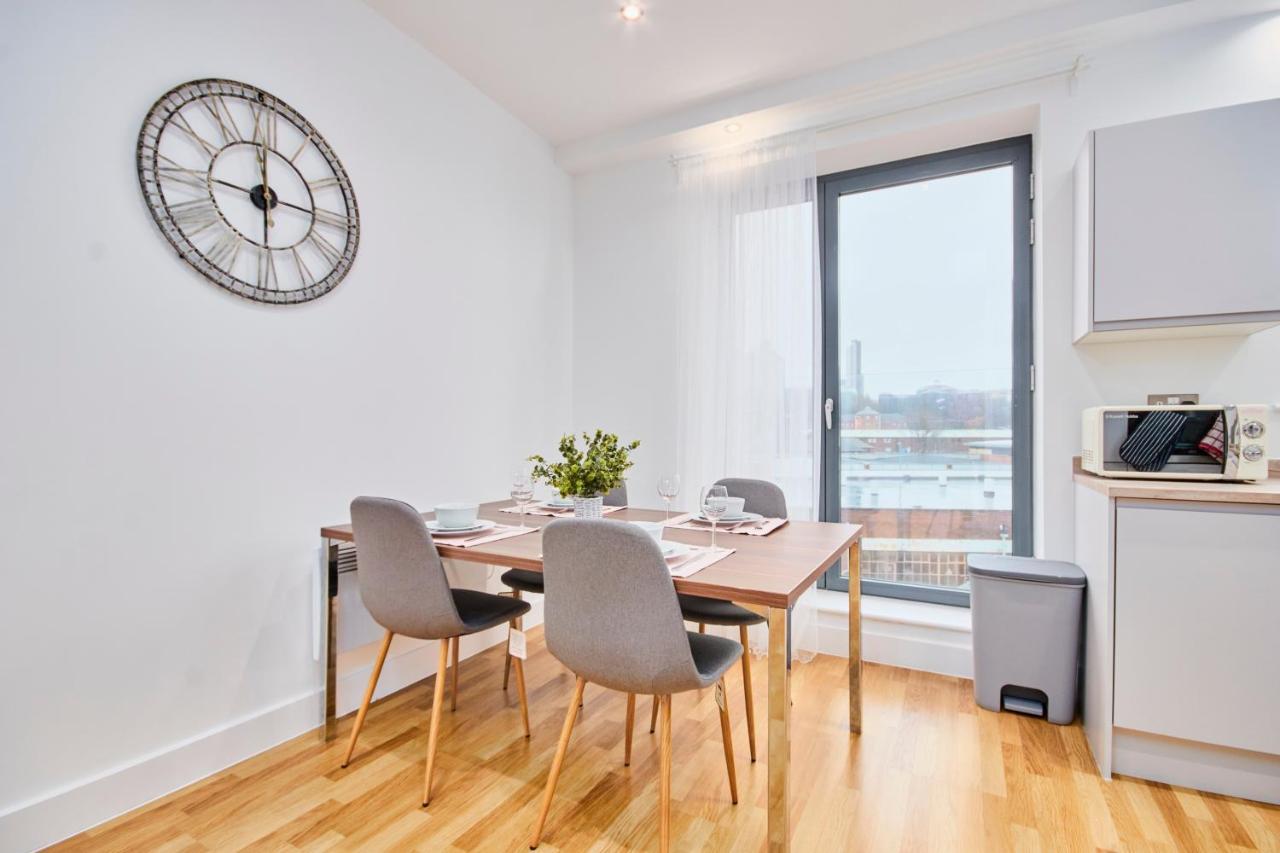 Large Duplex Penthouse - Parking Apartment Leeds  Luaran gambar